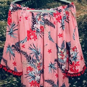 🧚🏼‍♀️ off the shoulder floral blouse with tassle